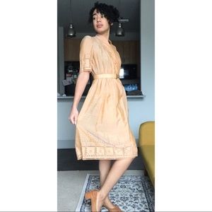 Vintage Parisian Dress 🍑